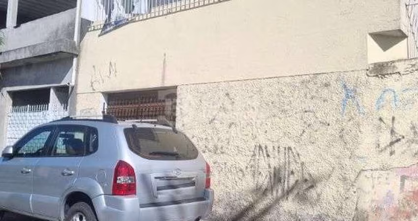 Sobrado à venda na Vila Verde, São Paulo - 4 dormitórios, 4 banheiros, 3 cozinhas!