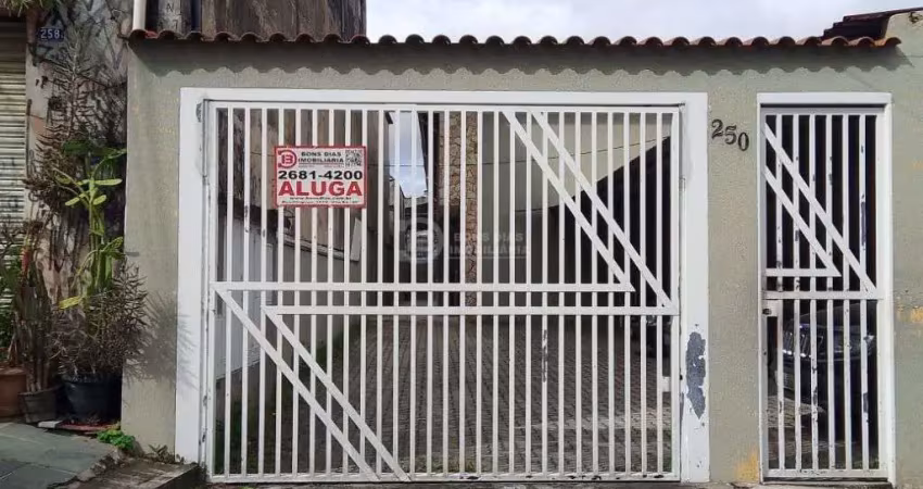 Excelente Casa de 2 dormitorios para alugar na Vila Re - Sao Paulo
