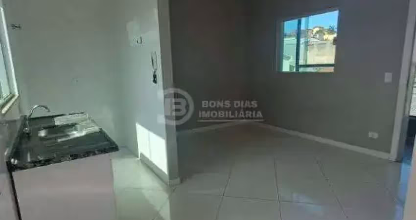 Apartamento com 1 dormitorio, vaga e quintal a venda vila re