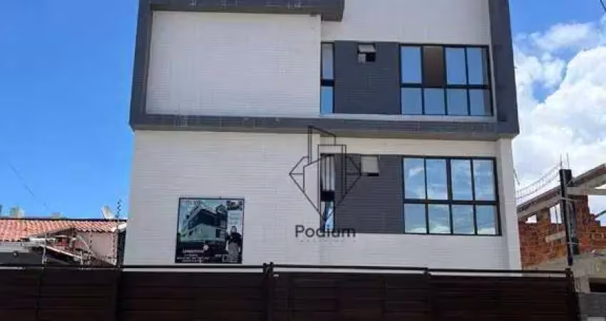 Cobertura Duplex com piscina privativa e excelente localização nas proximidades de supermercado, colégios e restaurantes no Bessa - CO0271