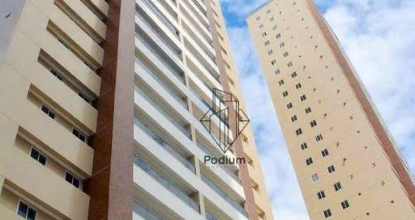 Apartamento com projetados e varanda / sacada de alto padrão em Condominio Club Maison Miramar - AP2098