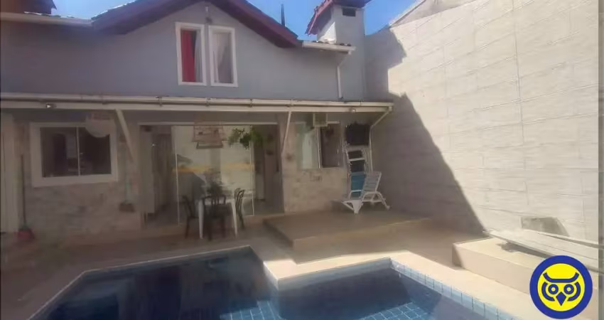 Casa com 4 quartos com piscina no monte verde, florianópolis