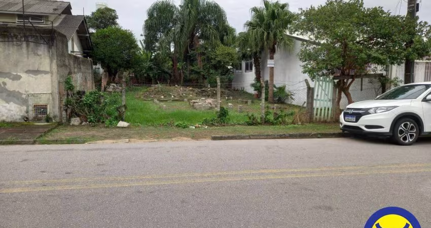 Terreno com 429,60m2 de área a venda no bairro Abrãao - Fpolis - SC