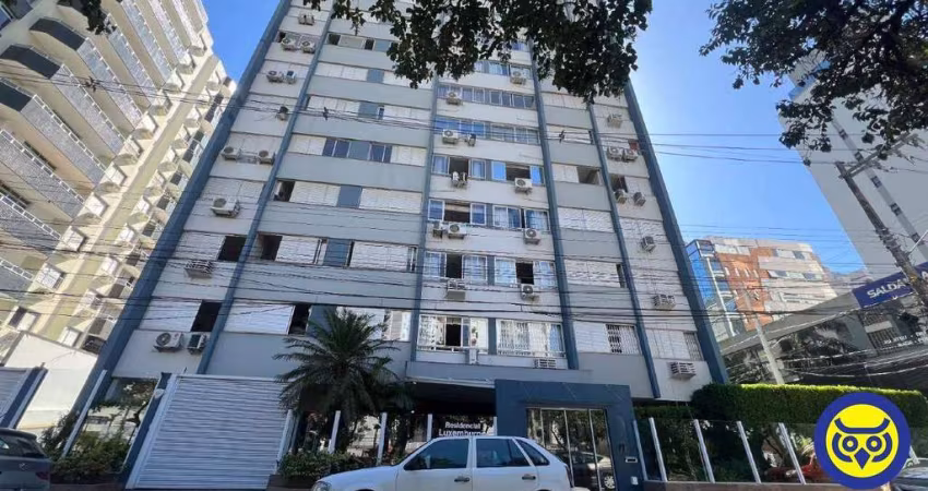 Apartamento à Venda no Centro de Florianópolis com 3 quartos