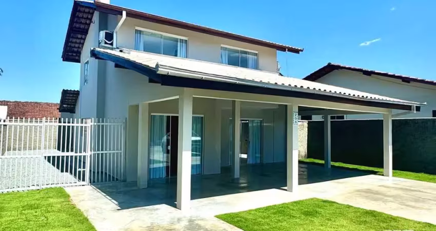 Sobrado a 200 metros da praia do itaguaçu - averbada