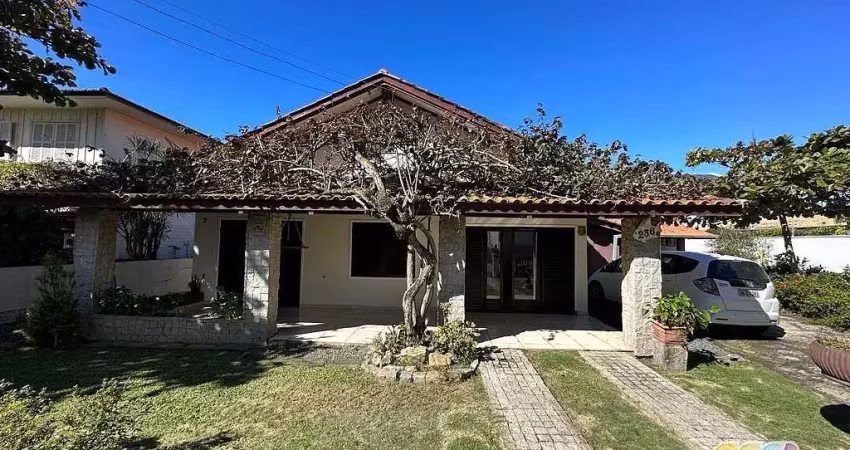 Casa com 4 quartos à venda na Rua oslo, Itaguaçu, São Francisco do Sul