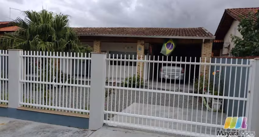 Casa com 3 quartos à venda na Rua Imigrantes, Ubatuba, São Francisco do Sul
