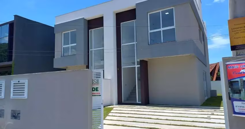 Casa com 3 quartos à venda na Rua Olímpia Dozol Florenço, Centro, São Francisco do Sul