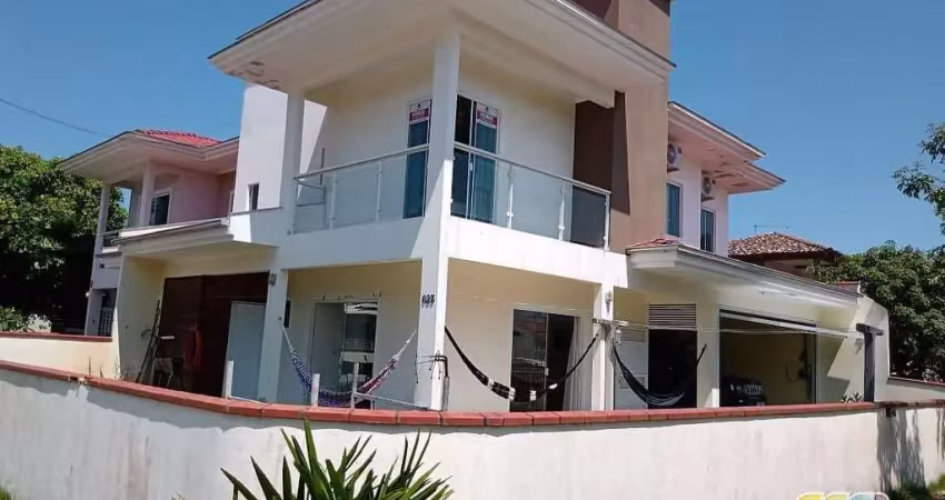 Casa com 3 quartos à venda na Rua benedito novo, Ubatuba, São Francisco do Sul