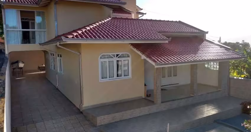 Casa com 5 quartos à venda na Rua Leopoldo Rosa, Paulas, São Francisco do Sul