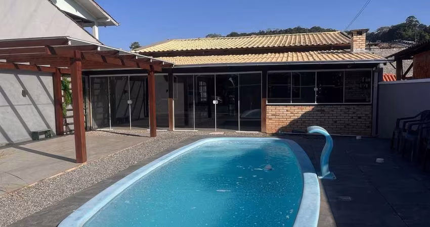 CASA PARA LOCAÇÃO NO CENTRO DE SÃ0 FRANCISCO DO SUL