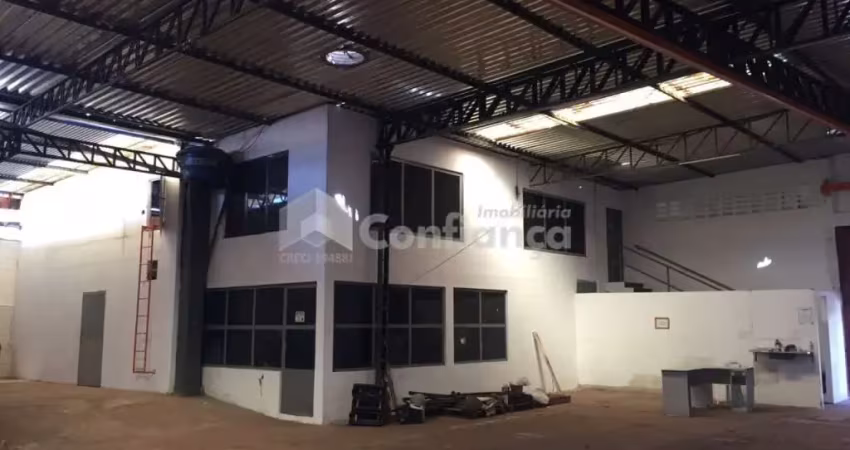Barracão / Galpão / Depósito à venda na Travessa Tibiriçá, 235, Couto Fernandes, Fortaleza