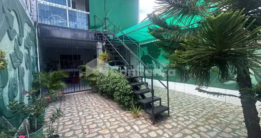 Casa com 4 quartos à venda na Rua Dom Manuel de Medeiros, 2330, Parquelândia, Fortaleza