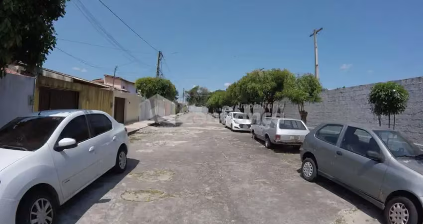 Casa com 3 quartos à venda na Rua Francisco Glicério, 620, Maraponga, Fortaleza