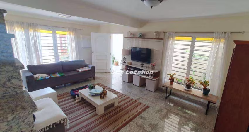 110383 268m² Casa de Vila 3 quartos sendo 1 suítes com 4 vagas.
