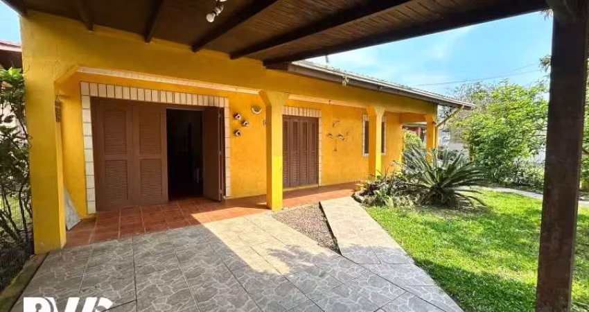 CASA COM 03 DORMITÓRIOS EM NOVA TRAMANDAÍ