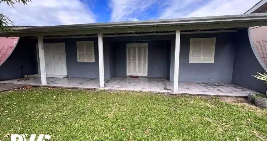 CASA COM 03 DORMITÓRIOS EM NOVA TRAMANDAÍ/RS