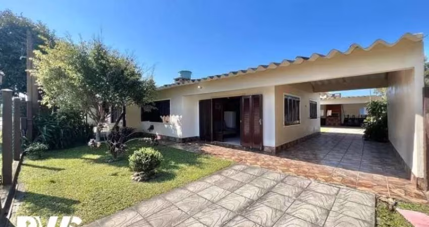 CASA COM 03 DORMITÓRIOS EM NOVA TRAMANDAÍ/RS