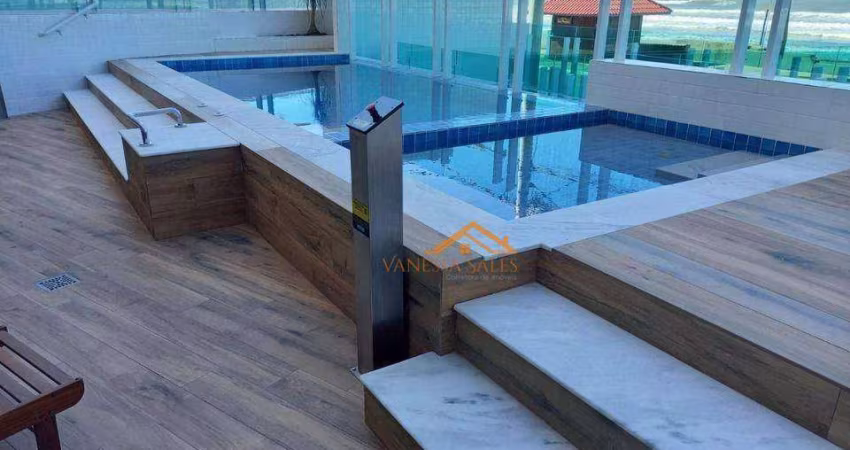 Apto com lazer completo de frente para o mar