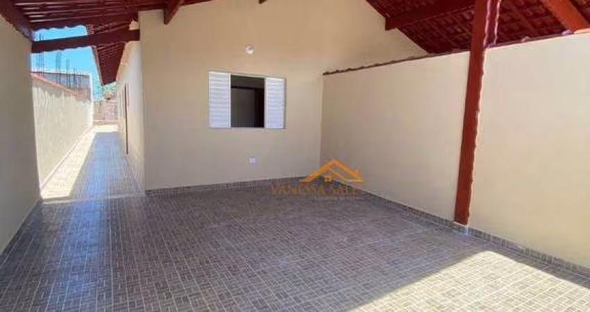 OPORTUNIDADE CASA NA PRAIA C/ PISCINA , MONGAGUÁ !