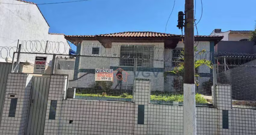 Casa a venda com 3 dormitorios proximo ao metrô conceição e metrô jabaquara.
