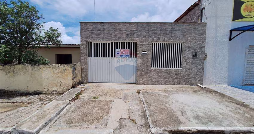 Casa 2em 1  em Cidade Nova com 3 Quartos sendo 1 suíte. Essa casa não financia.