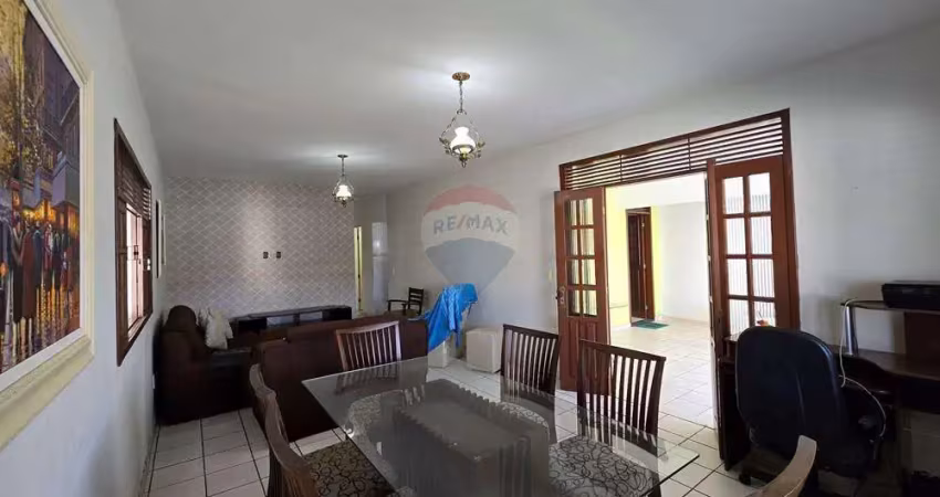 Excelente casa reformada na  cohabinal - 04 quartos e dependência completa