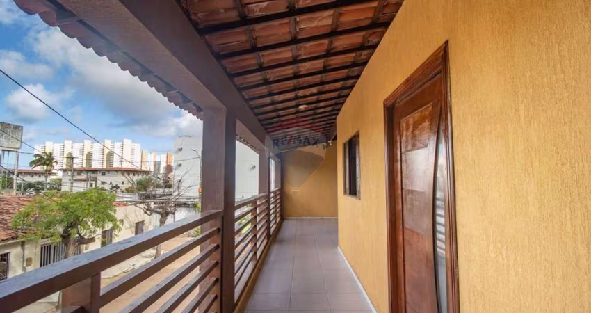 Casa  em Neópolis , ampla e espaçosa  com 5/4!!!