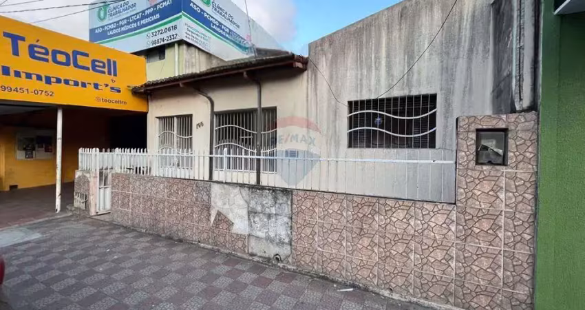 Casa com 244m² ideal para uso comercial no Centro de Parnamirim