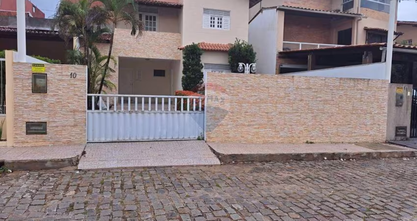 Aluguel de  Casa contemporânea  em Condomínio fechado, perto de tudo na Maria Lacerda em nova Parnamirim - Parnamirim RN
