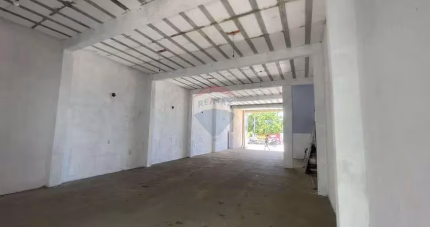 Prédio comercial na Av. Moema Tinoco