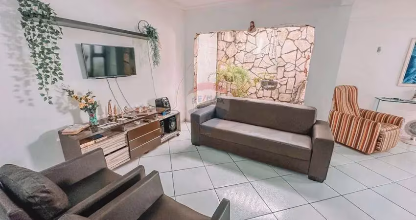 Casa com 5 quartos à venda no Lagoa Nova, Natal 