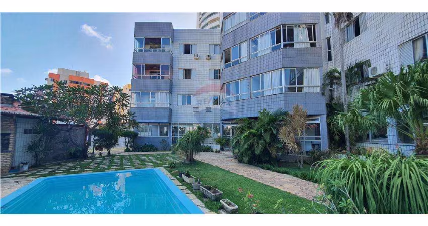 Apartamento em Capim Macio 4 quartos