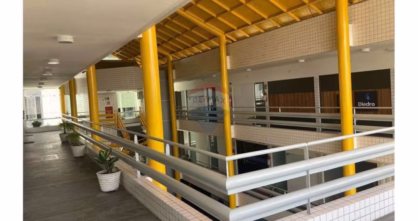 SALA 101 PARA LOCAÇÃO COMERCIAL 24m²/ NO PONTA NEGRA CENTER