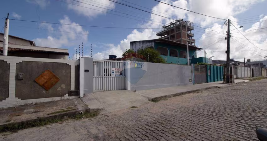 VENDO Hostel Completo, Mobiliado com 5 Suites e 1 Chalé em Ponta Negra (Pode ser Financiado)