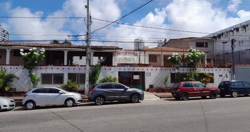 Vendo Prédio Comercial com 1.400m² em Lagoa Nova (Aceita Financiamento)