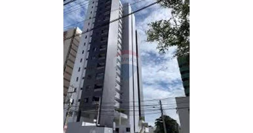 Apartamento com 2/4, varanda, sombra, andar mediano