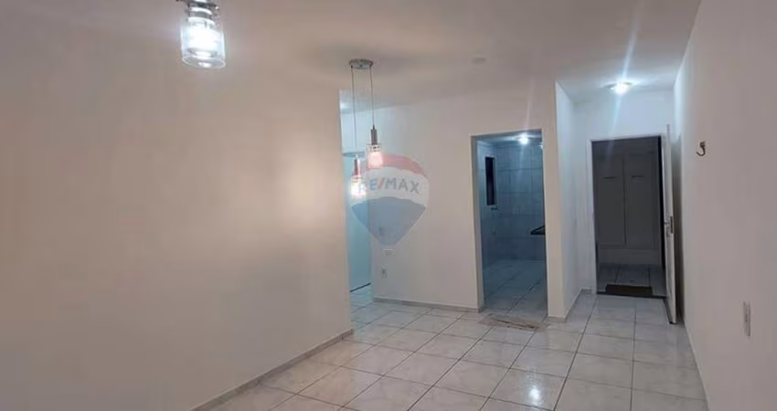 Vende-se apartamento no Condomínio de Jardim Imperial.