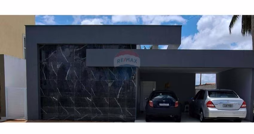 A Casa dos Seus Sonhos em um Condomínio Clube Incrível! Seu Novo Lar no Cond. Cajupiranga Clube.