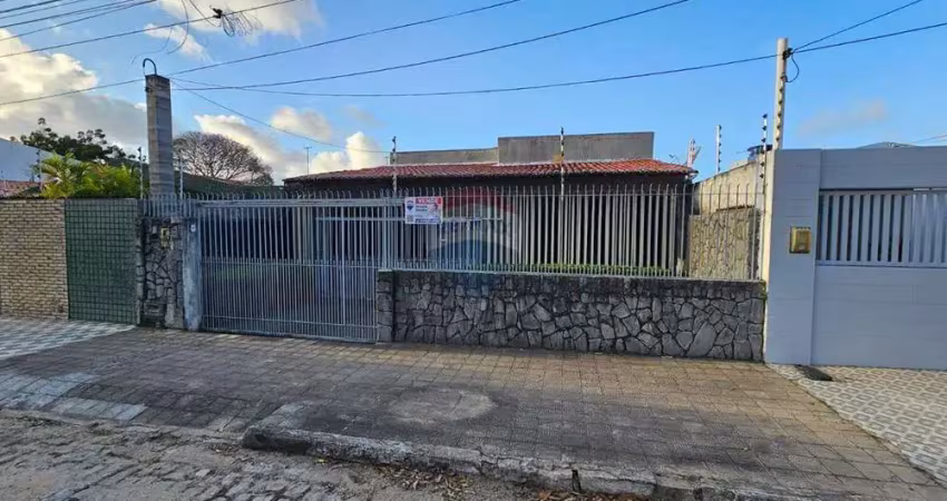Casa com 4 quartos à venda no Lagoa Nova, Natal 