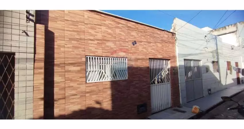 Casa com 2 quartos à venda no Alecrim, Natal 