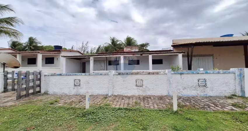 Vendo casa em condomínio na praia de (búzios rn) com água incluso.