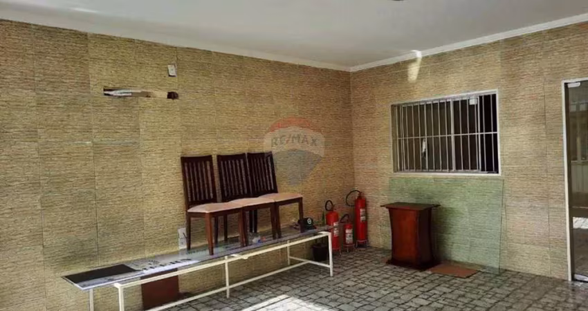Prédio comercial no alecrim na av presidente quaresma.