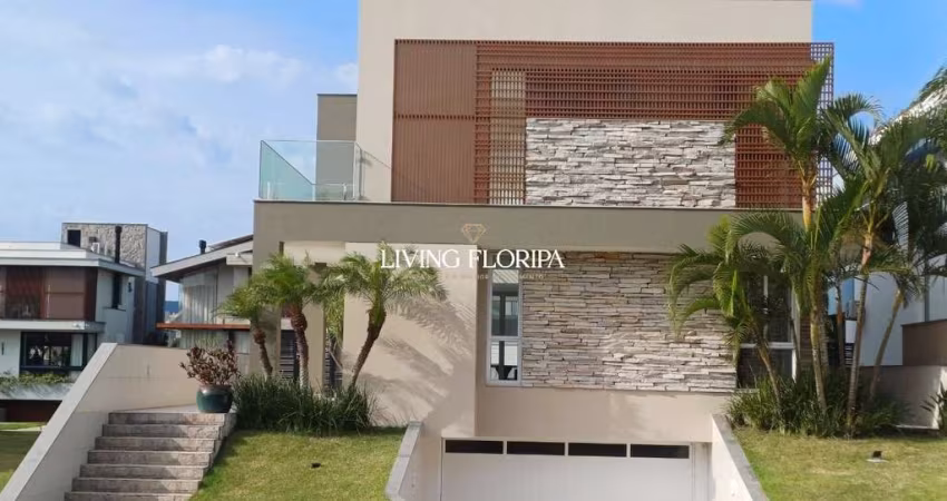 Casa em condomínio fechado com 5 quartos à venda na Rua Manoel Pedro Vieira, 960, Morro das Pedras, Florianópolis