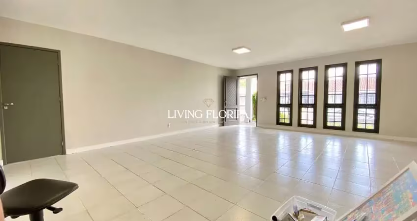 Casa com 3 quartos à venda na Cônego Thomaz Fontes, 109, Santa Mônica, Florianópolis
