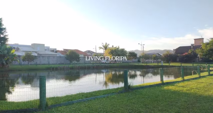 Terreno em condomínio fechado à venda na Travessa da Liberdade, 457, Campeche, Florianópolis