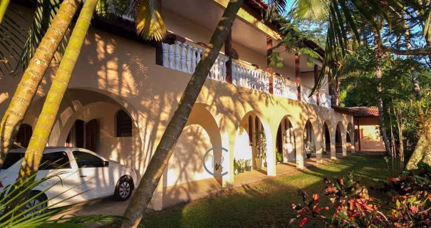 Sobrado com 7 dormitórios à venda, 500 m² por R$ 1.490.000,00 - Freitas - São José dos Campos/SP