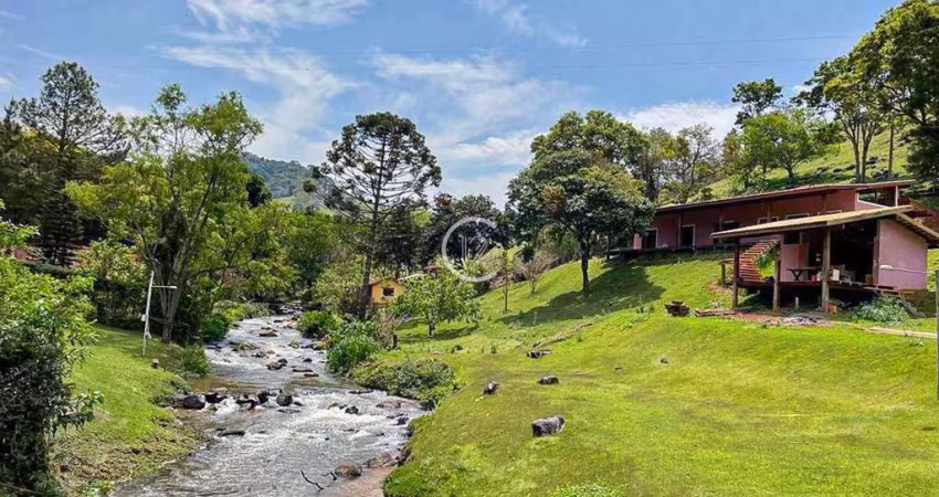 Chácara com 3 dormitórios à venda, 3000 m² por R$ 2.000.000,00 - Ponte Nova - Sapucaí-Mirim/MG