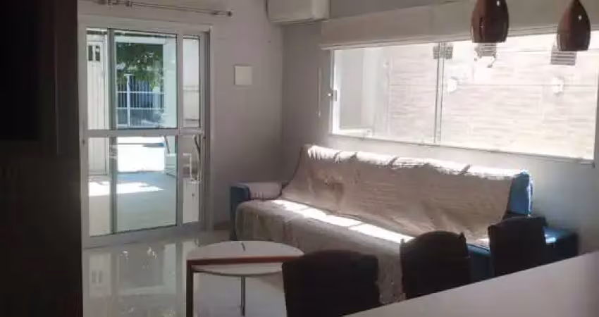 Casa Sobrado 03 Dormitórios 01 Suite Boqueirão - R$ 790.000