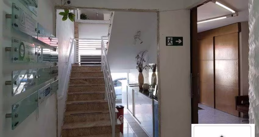 Ótima Sala Comercial no Boqueirão, para Profissionais Liberais.